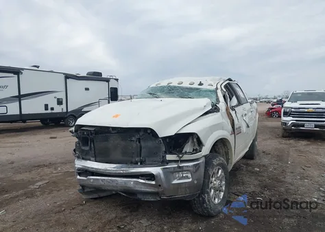 2018 Ram 2500 Laramie 4X4 6'4 Box из США, поврежденный, VIN 3C6UR5FL0JG328836